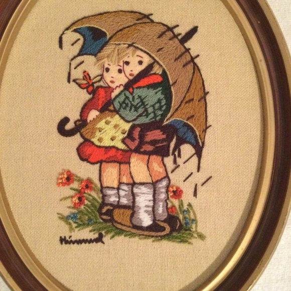 Pair vintage Hummel Crewel embroidery oval frame wall hanging children umbrella - Picture 6 of 11